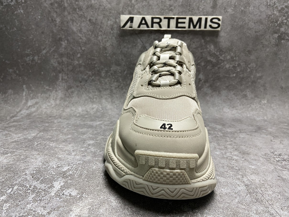Balenciga Triple S Street Style Leather