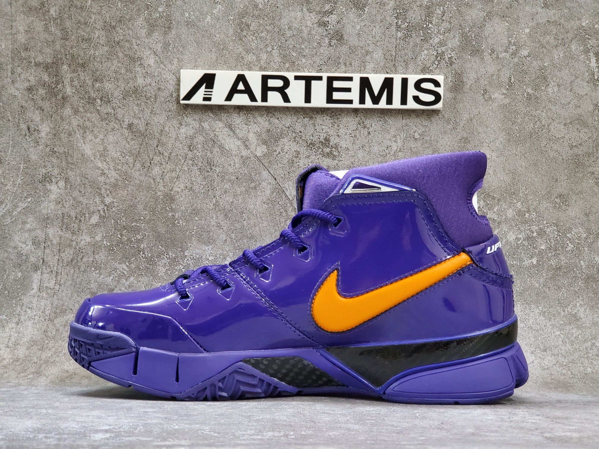 Nike Kobe 1 Protro Devin Booker PE