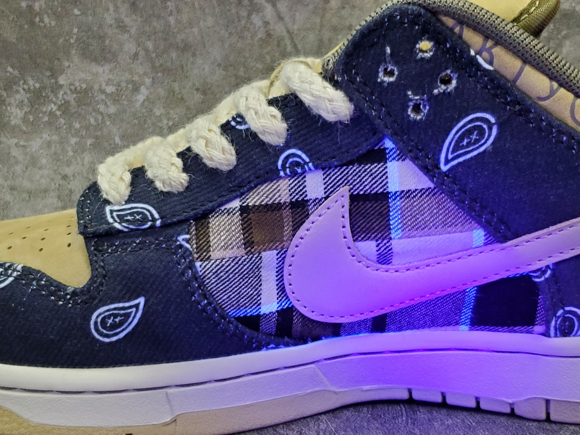 Nike SB Dunk Low Travis Scott (Special Box Edition)