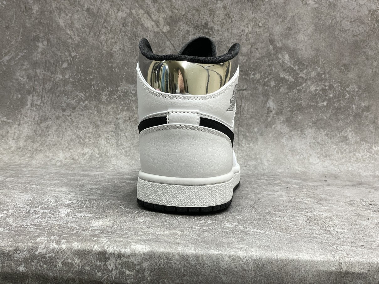Air Jordan 1 Mid Alternate Think 16