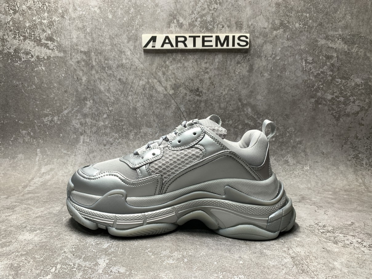 Balenciga Triple S Sneaker Silver Metallic