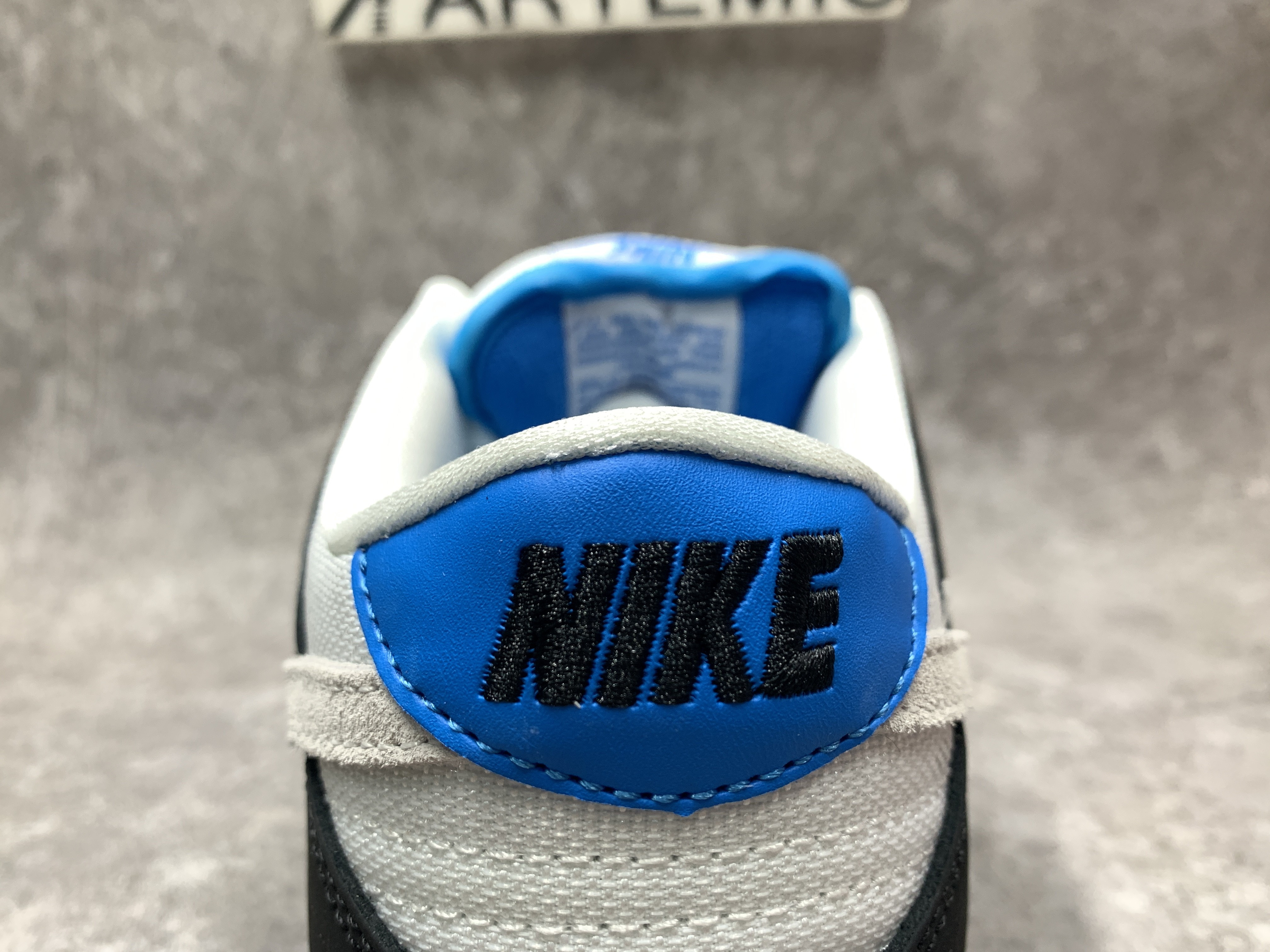 Nike SB Dunk Low Laser Blue