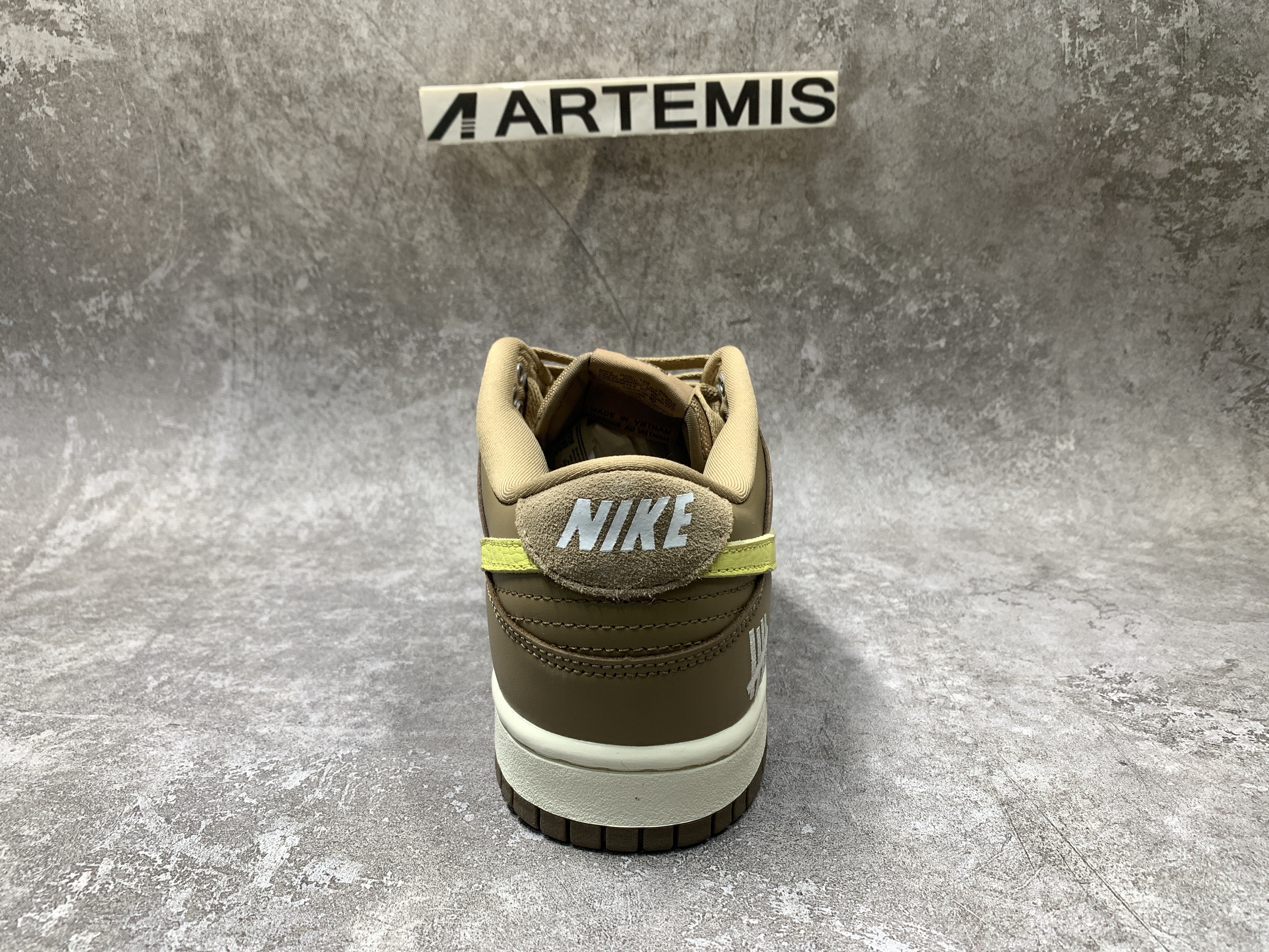 Nike Dunk Low SP UNDEFEATED Canteen Dunk vs. AF1 Pack