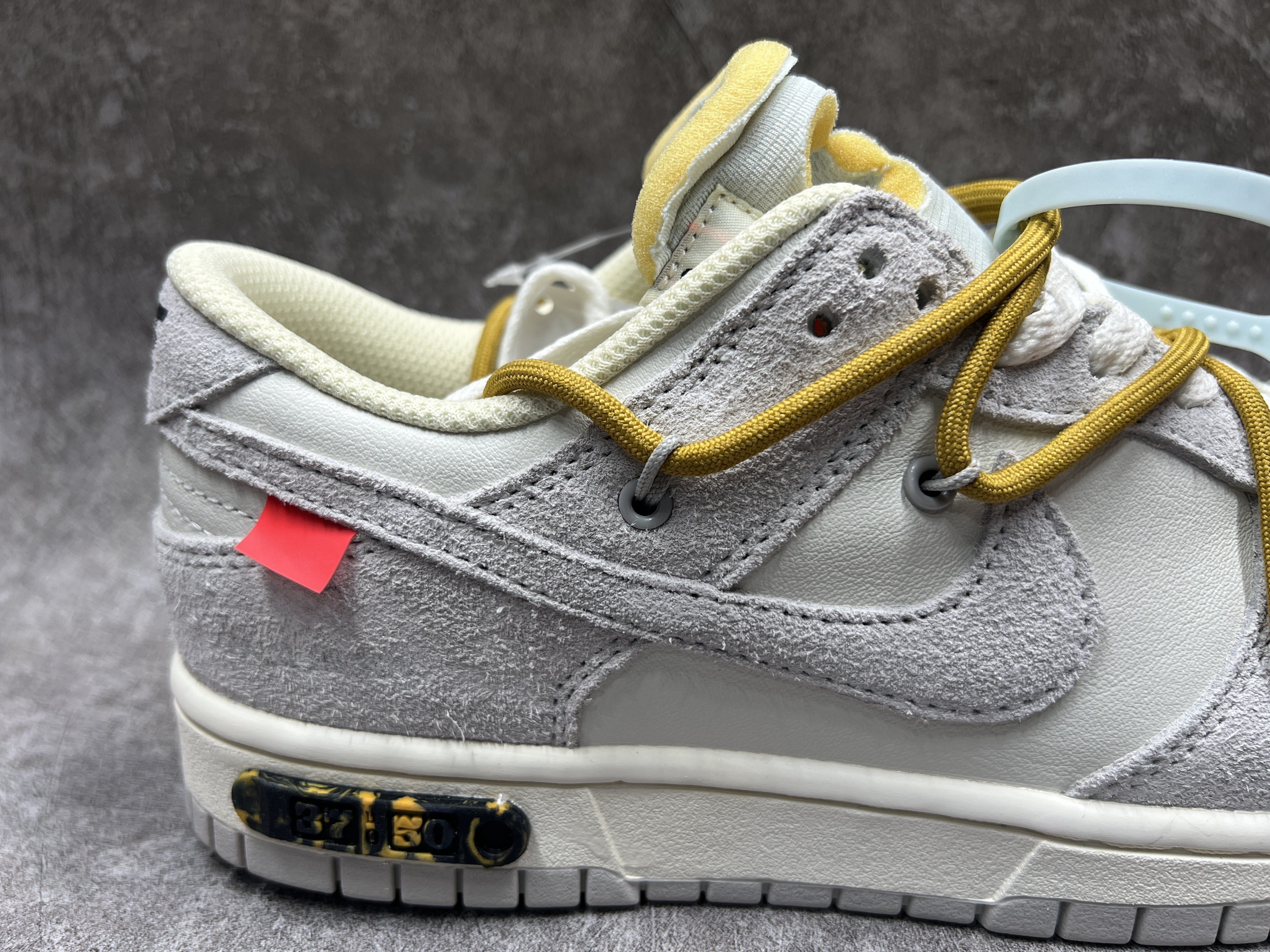 Off-White x Dunk Low Lot 37 of 50