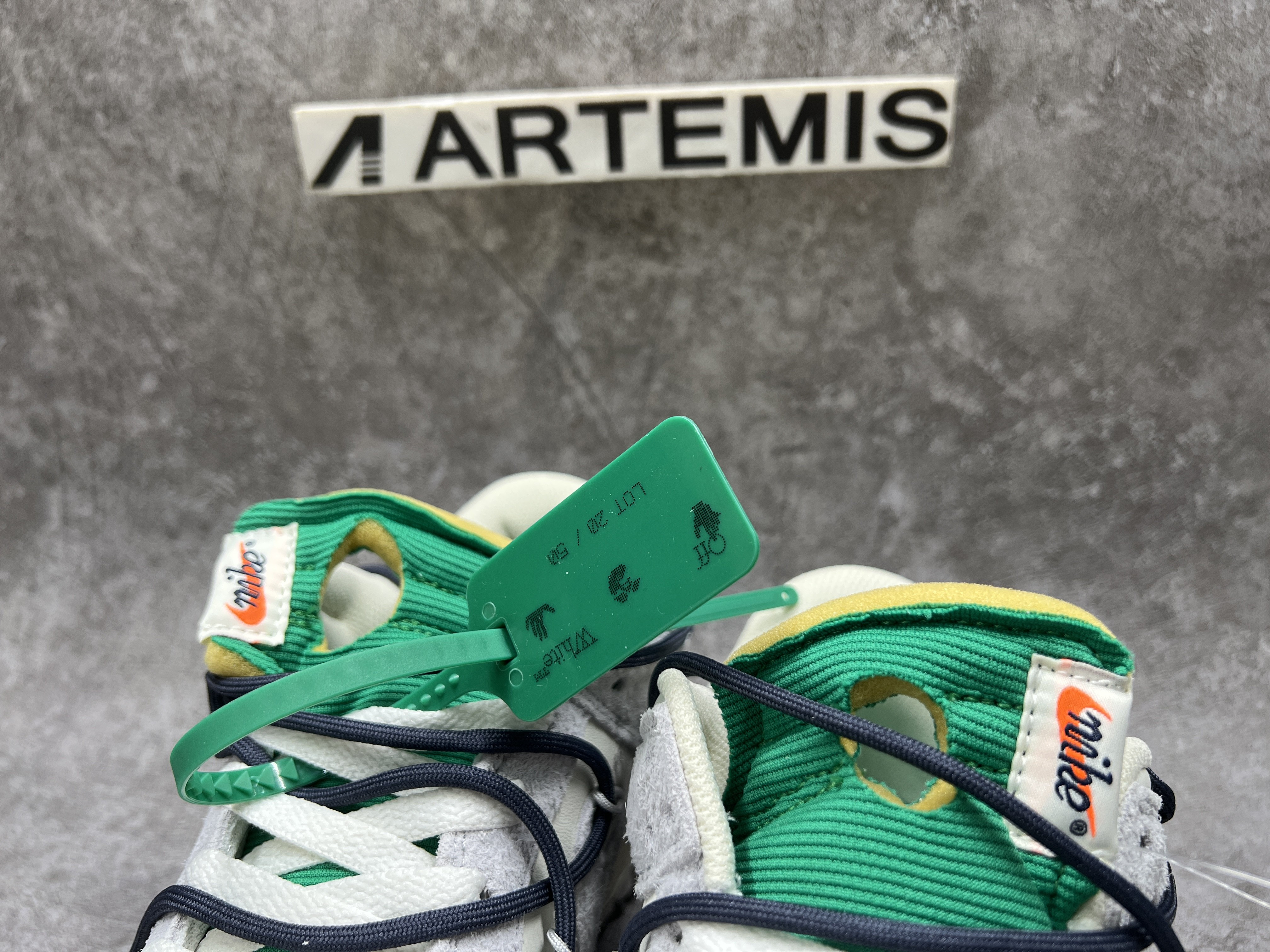 Nike Dunk Low Off-White Lot 20
