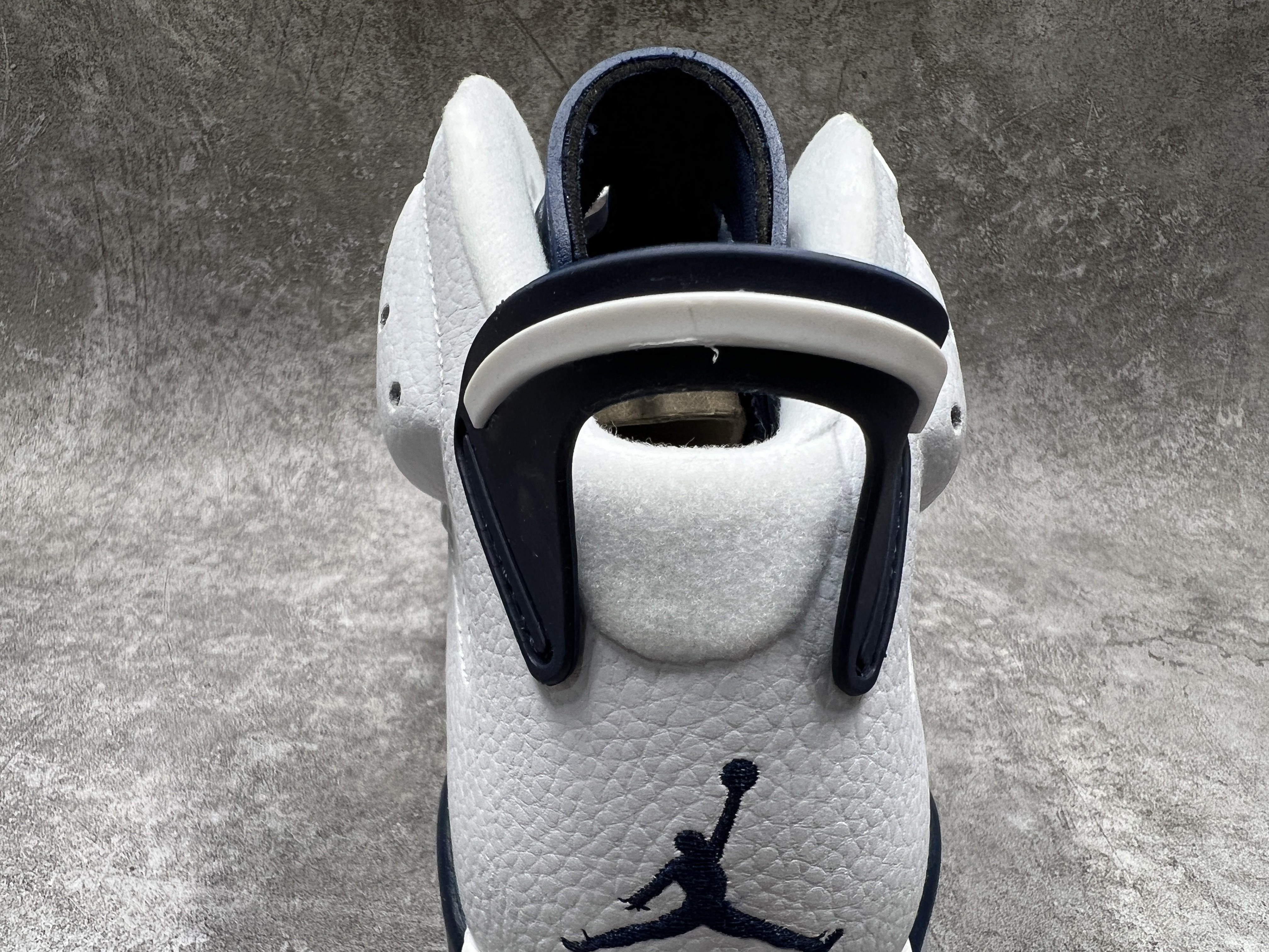 Air Jordan 6 Retro Midnight Navy