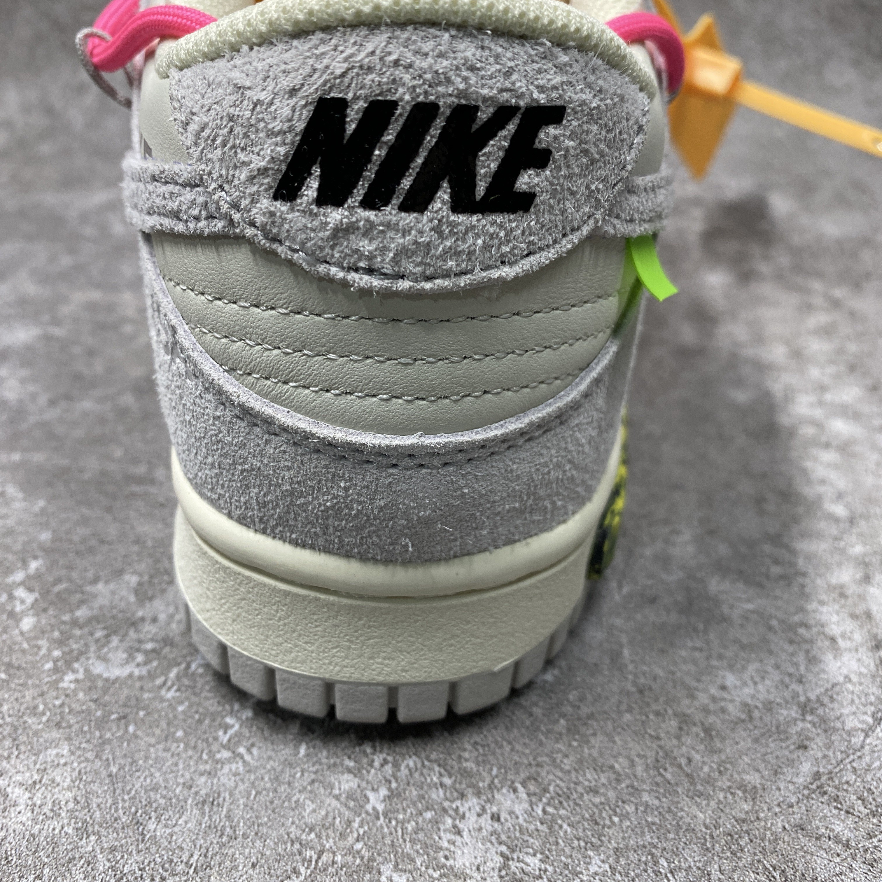 Nike Dunk Low Off-White Lot 17