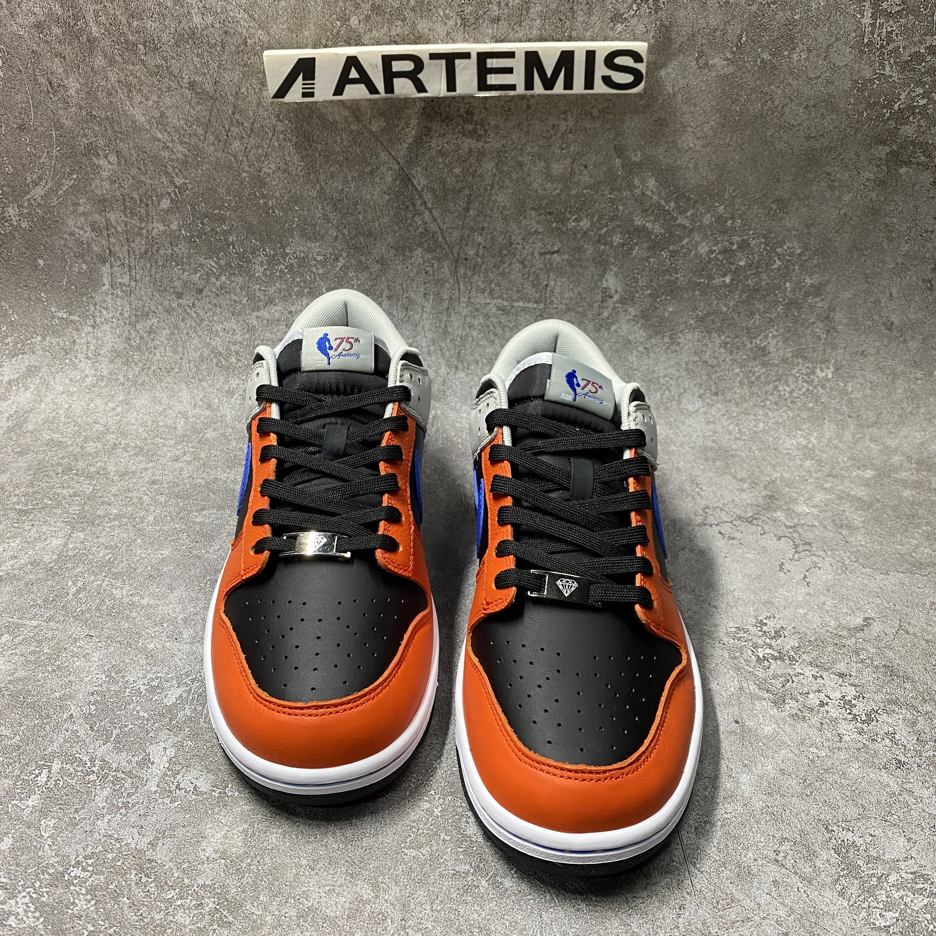 Nike Dunk Low EMB NBA 75th Anniversary Knicks