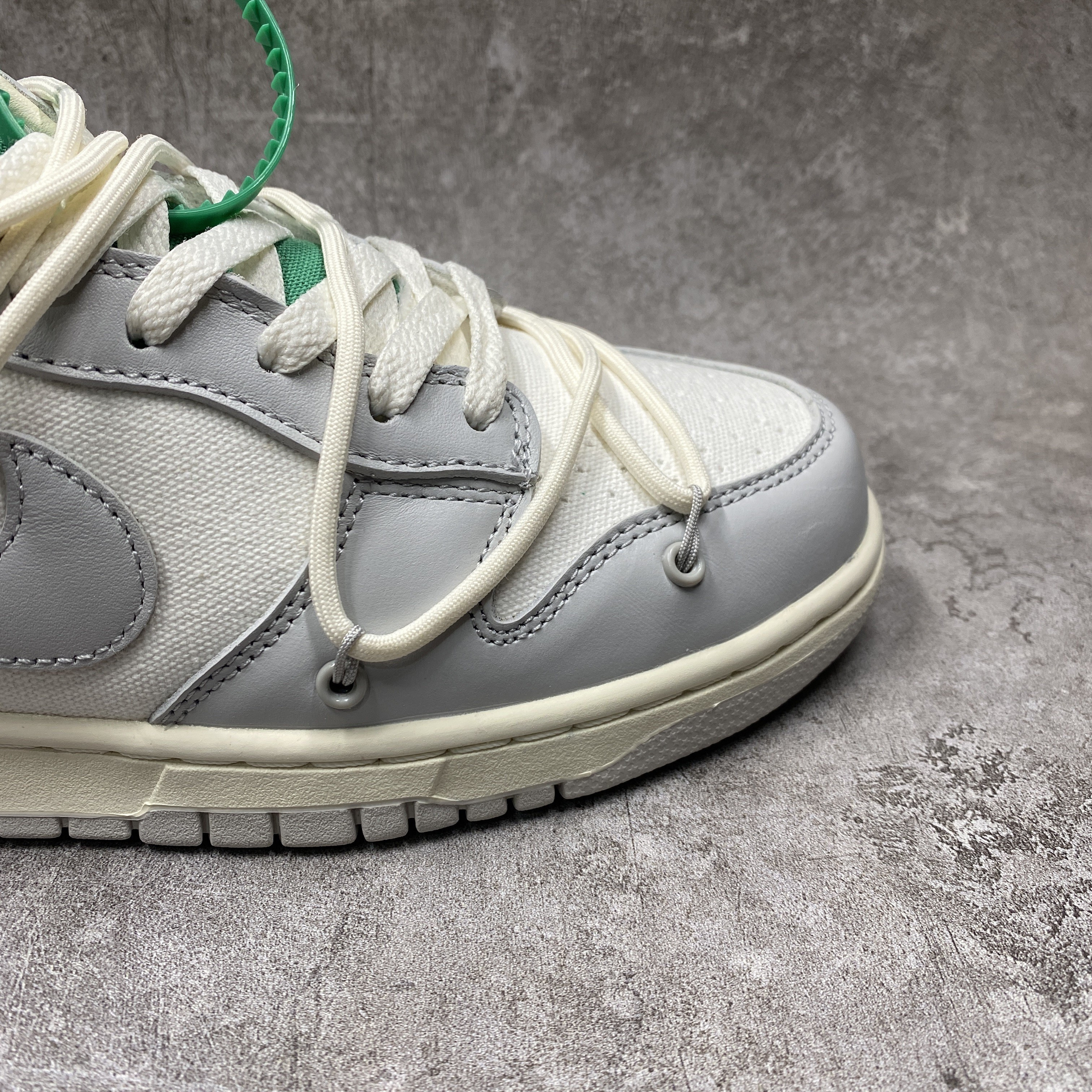 Nike Dunk Low Off-White Lot 25