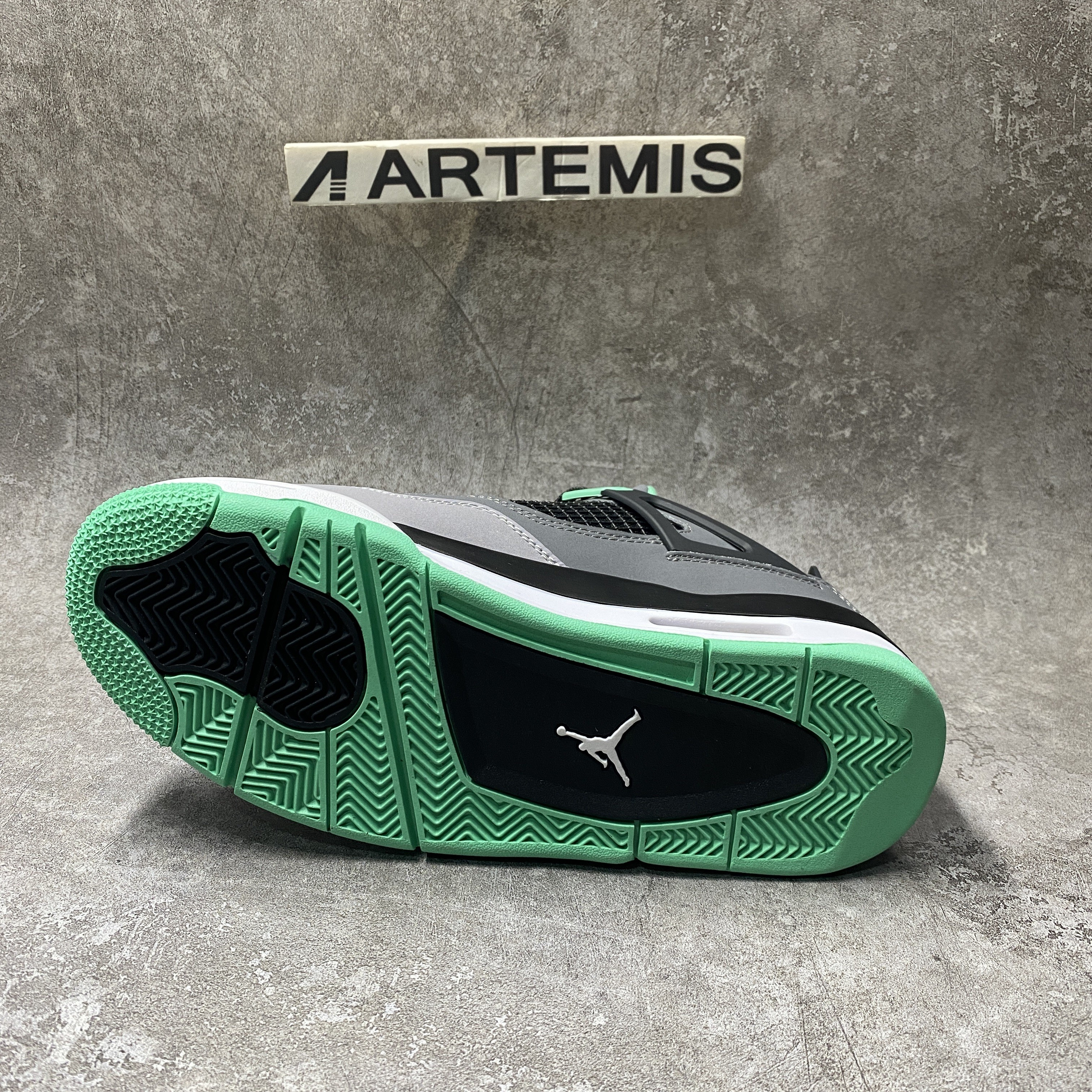Air Jordan 4 Retro Green Glow