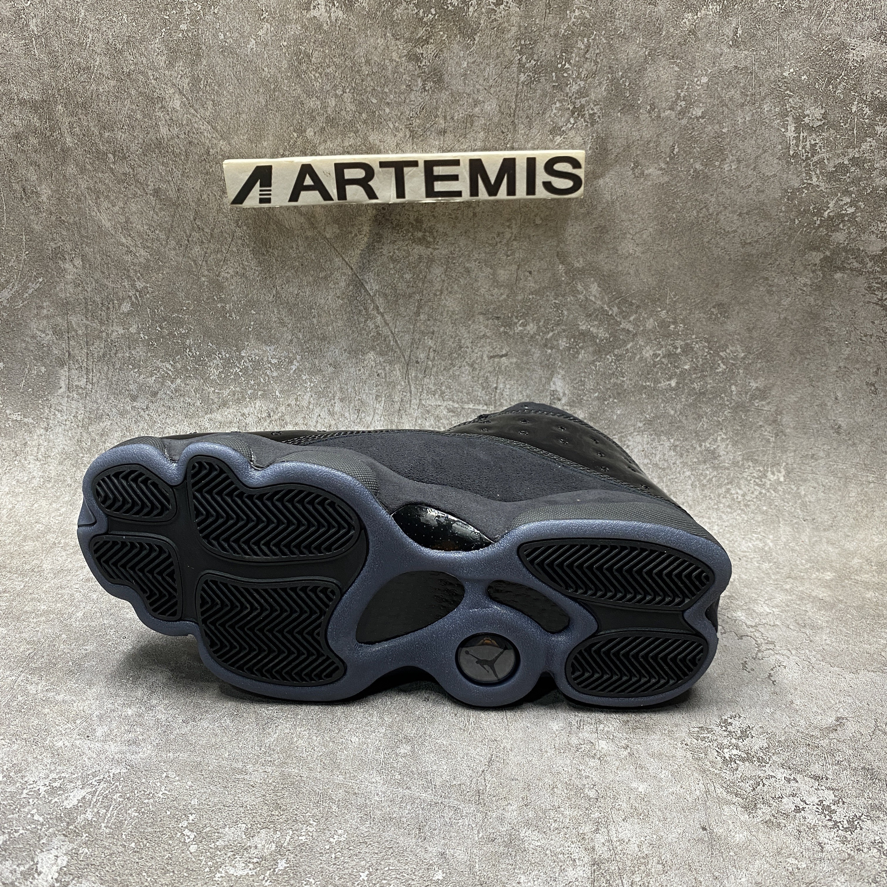 Air Jordan 13 Retro Cap and Gown
