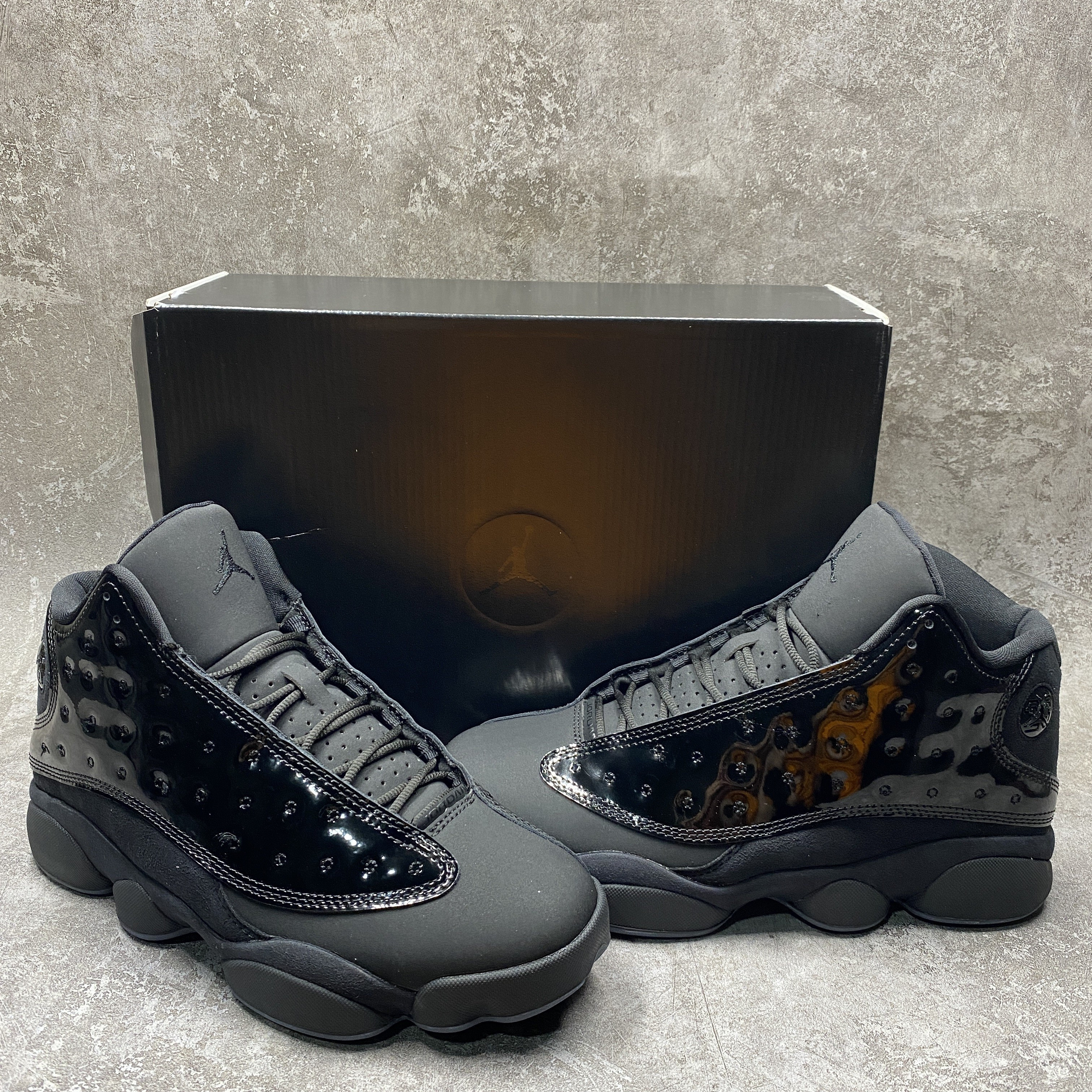 Air Jordan 13 Retro Cap and Gown