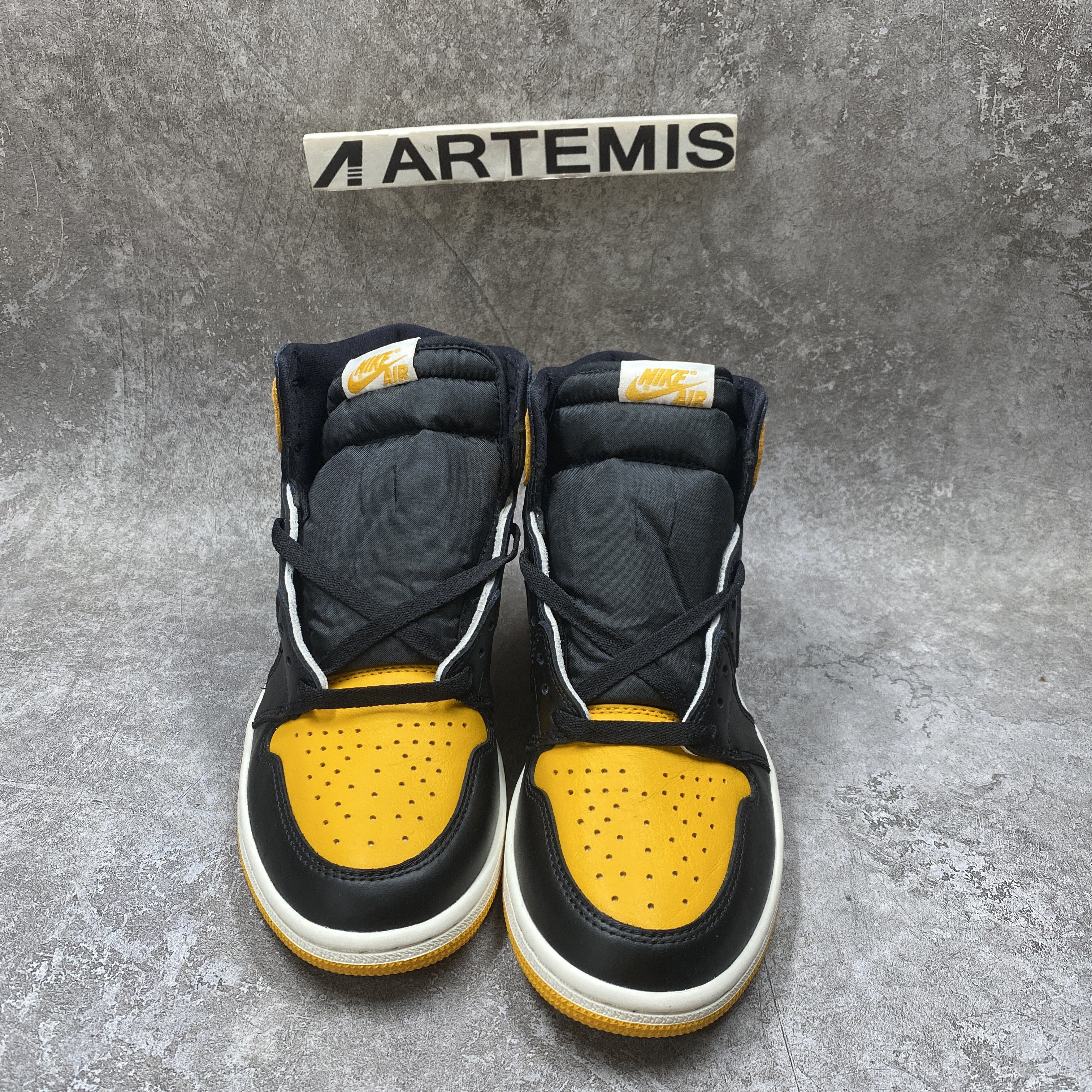 Air Jordan 1 High OG Yellow Toe