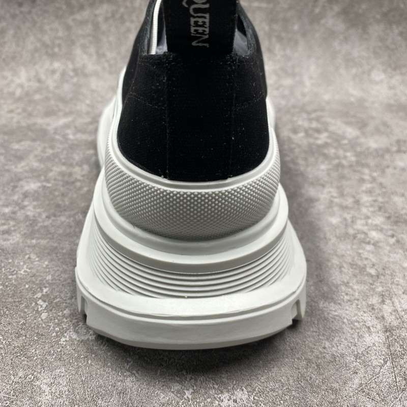 ale*d*r M*Q*en tread slick low lace up black white