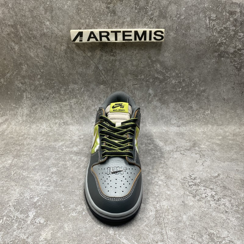 HUF x Nike SB Dunk Low“Friends and Family”