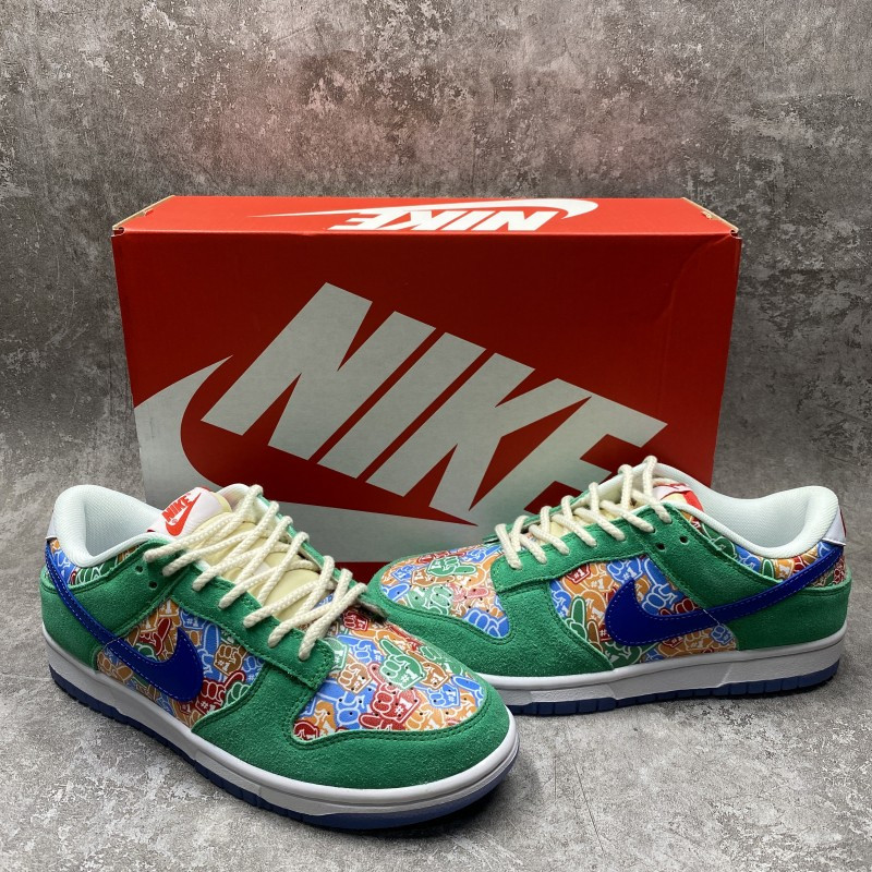 Nike Dunk Low Foam Finger