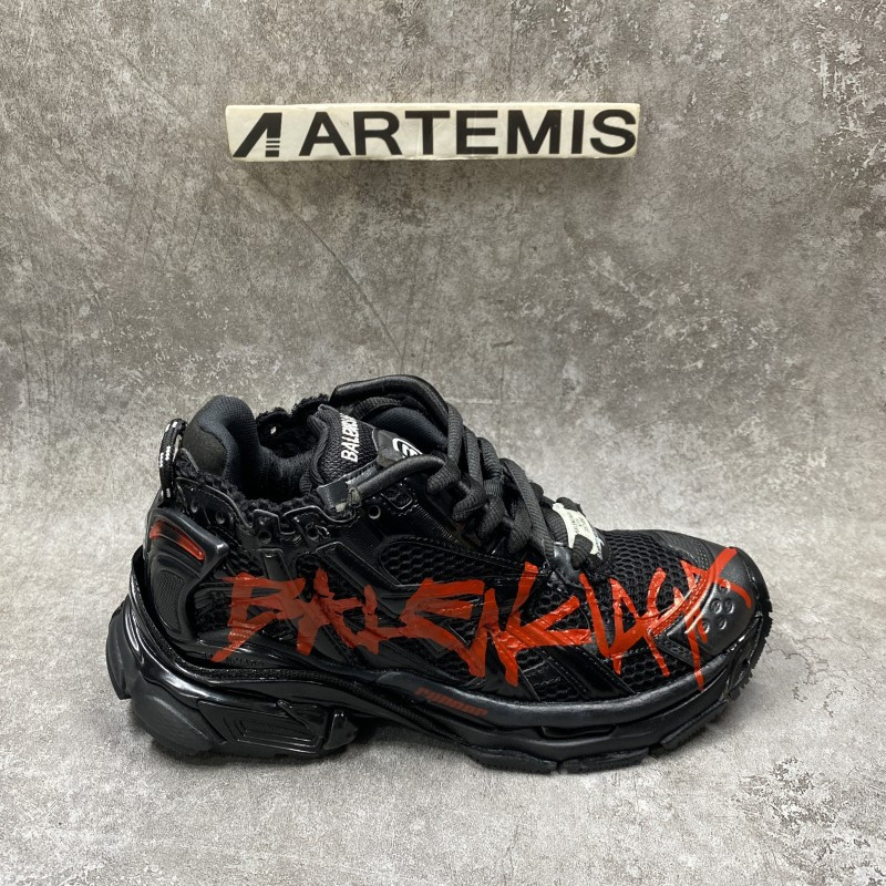 Balenciga Graffiti Runner Sneaker In Black