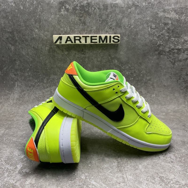 Nike Dunk Low SE Glow In The Dark