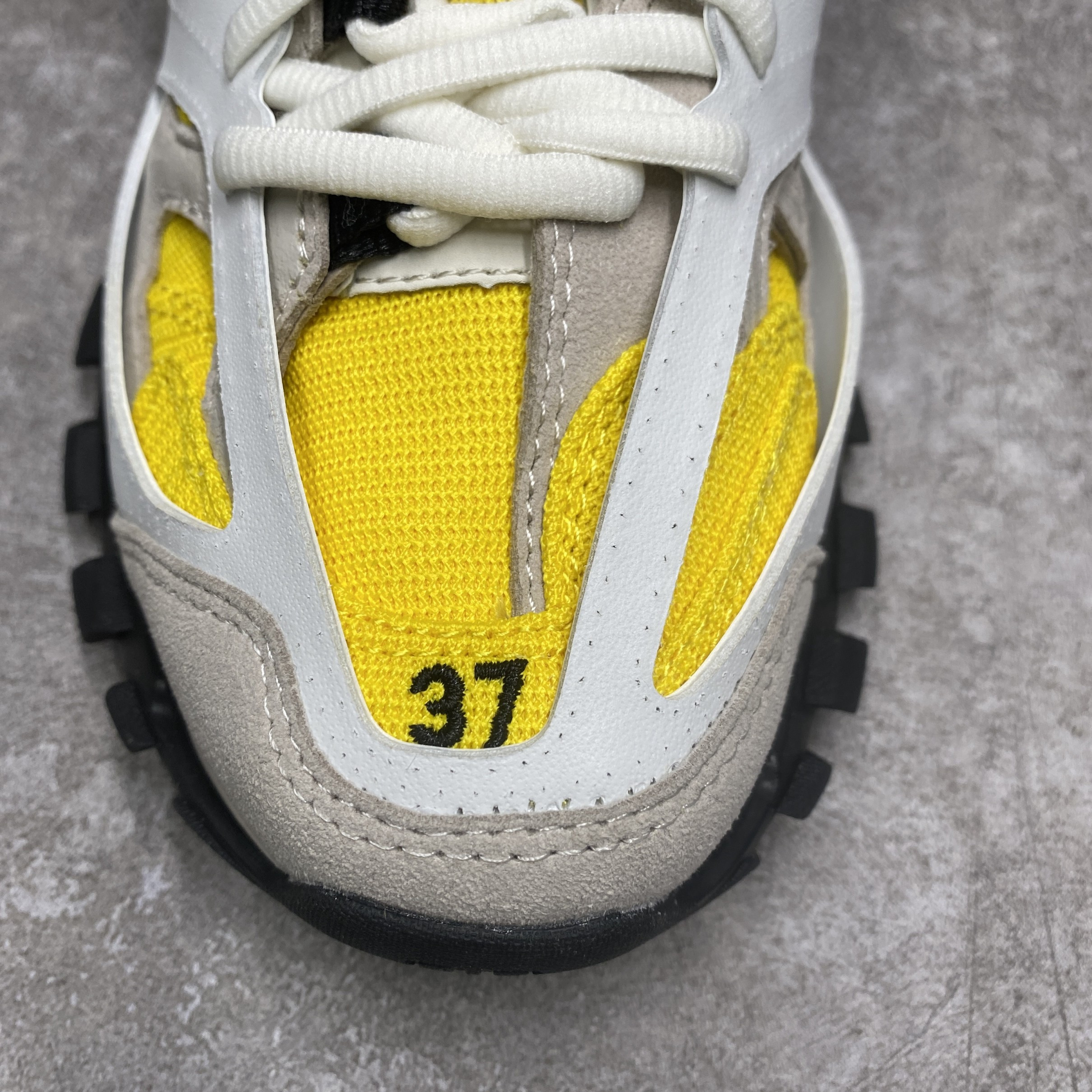 Balenciga Track Sneaker in Yellow