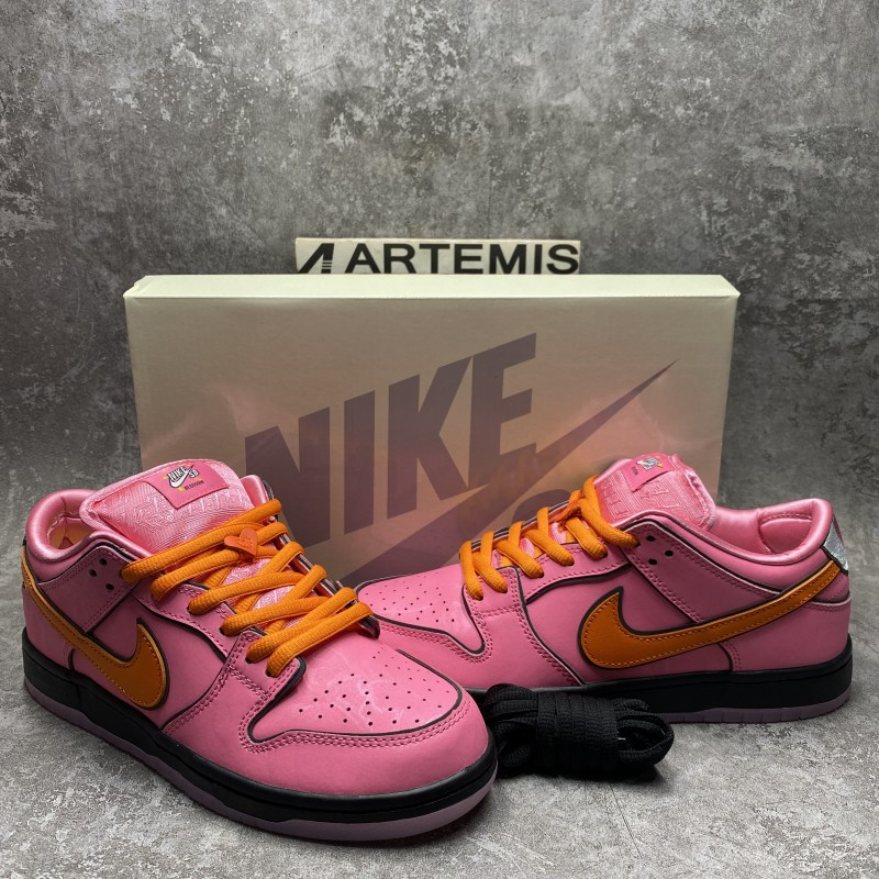 The Powerpuff Girls x Nike Dunk SB Low PINK