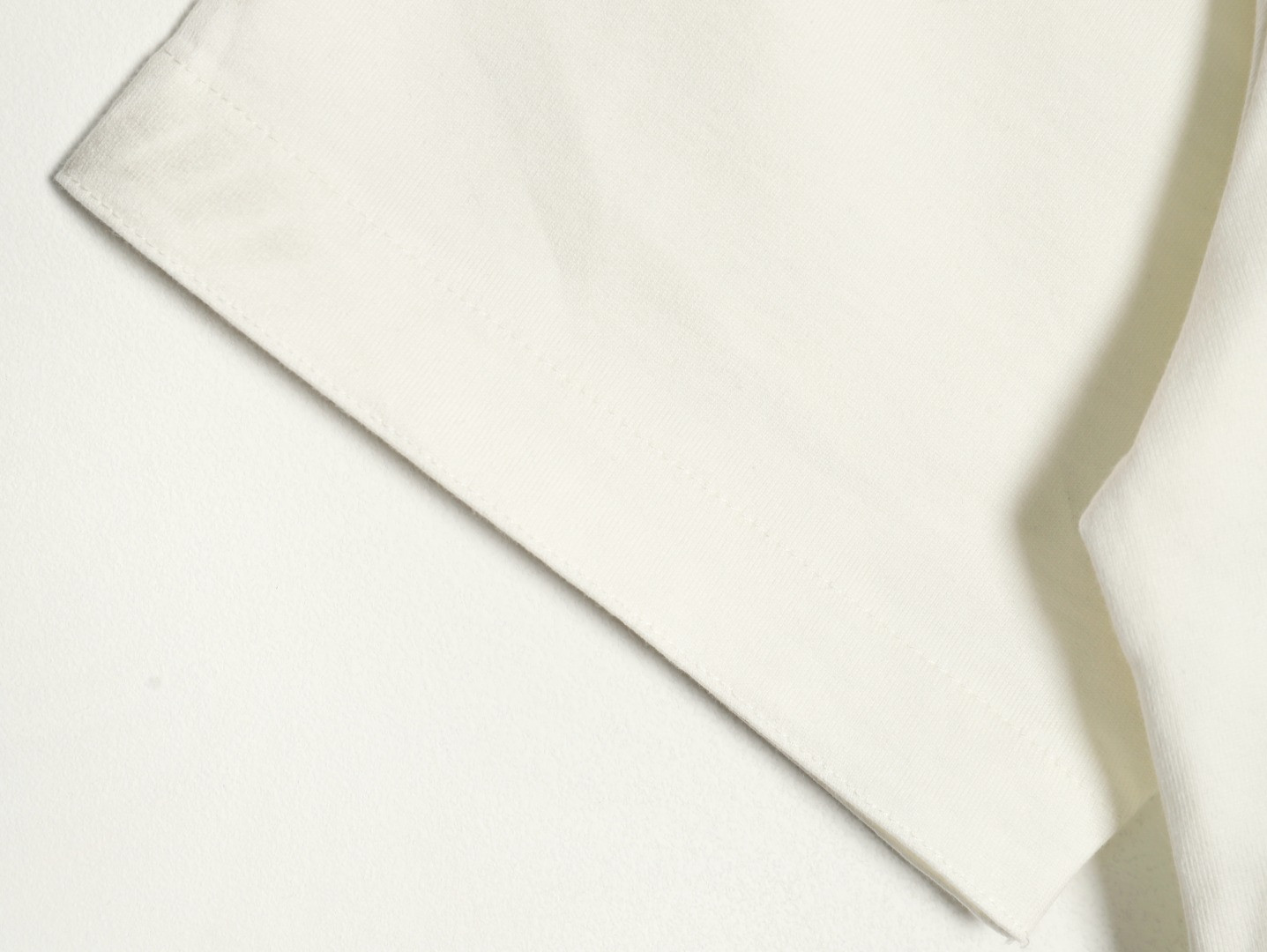 bo*te*ga Ve*ne*ta bv 25ss short-sleeved t-shirt
