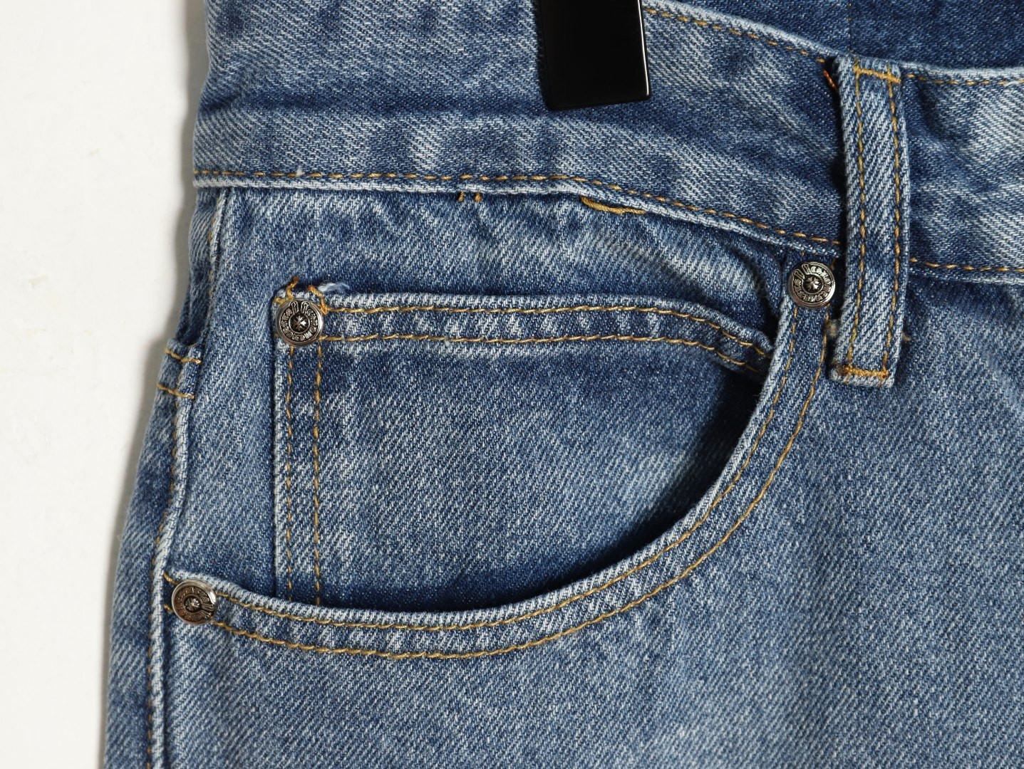 Ch**me He**ts jeans