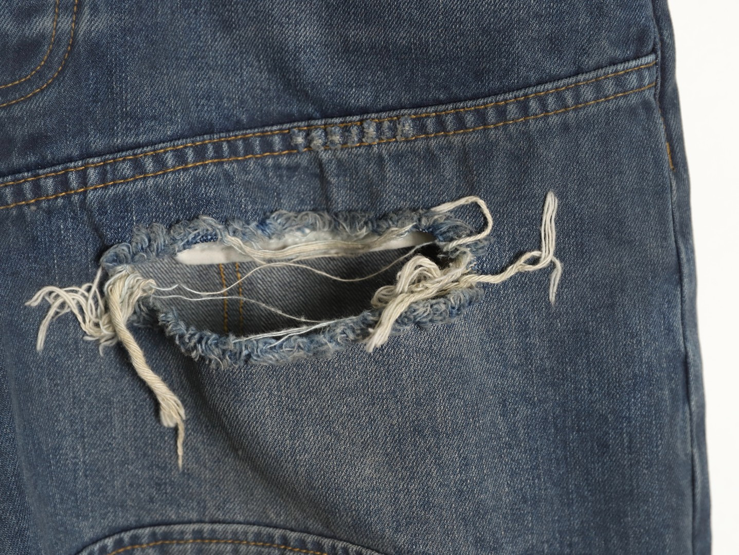 Ba*len*cia*ga shorts
