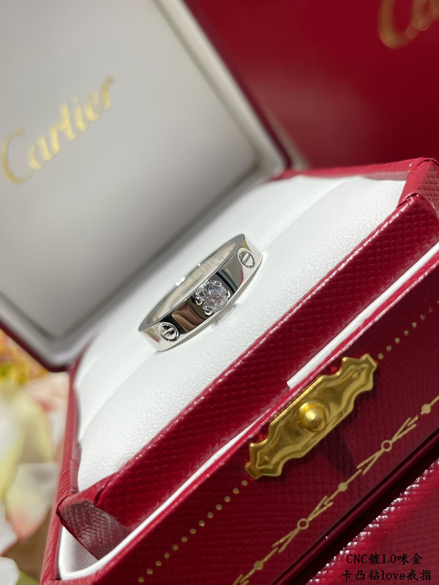 ca*t*er convex Di*m*nd love stud ring
