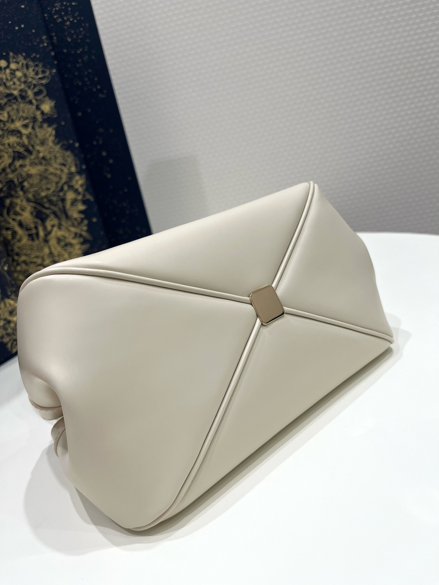 ch**an D*or small D*or key bag 8.5x5x4.5 in