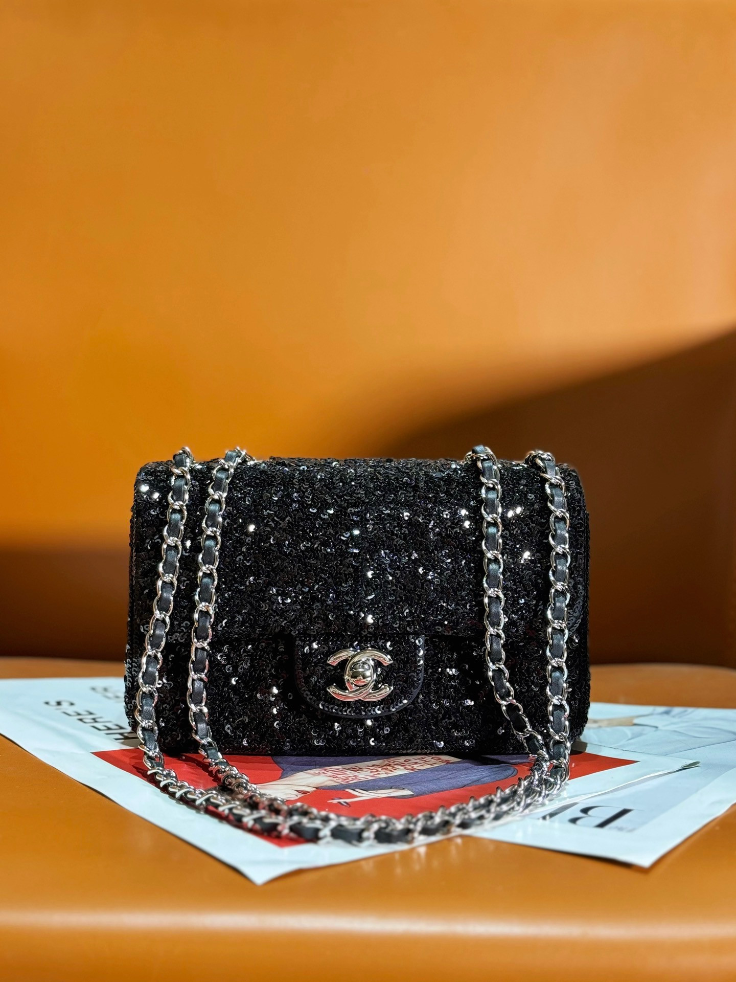 Ch*el sequin flap bag 20cm