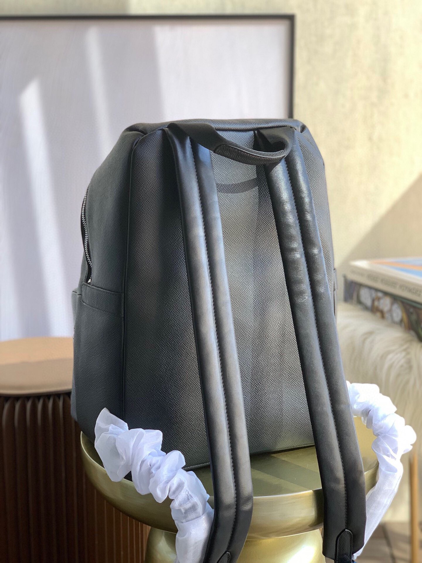 LV DISCOVERY BACKPACK M30728