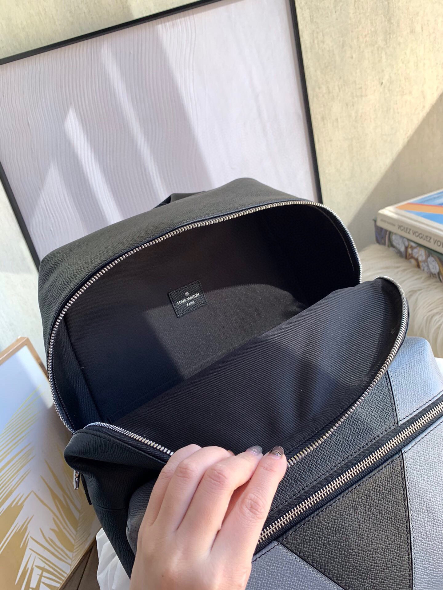 LV DISCOVERY BACKPACK M30728