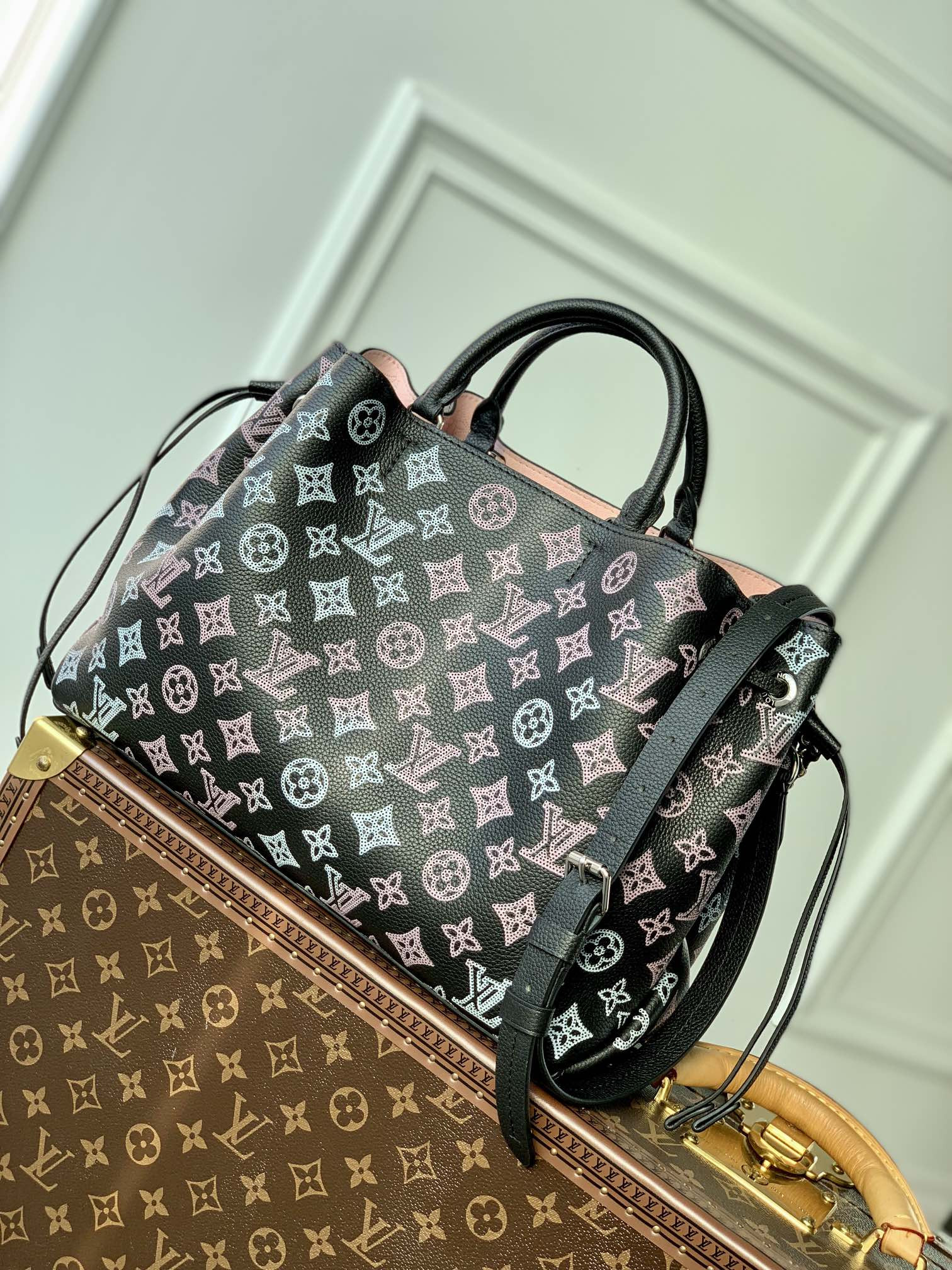 LV BELLA TOTE M21107