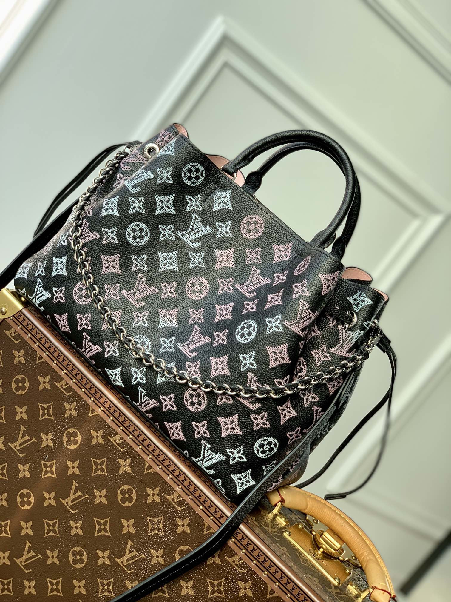 LV BELLA TOTE M21107