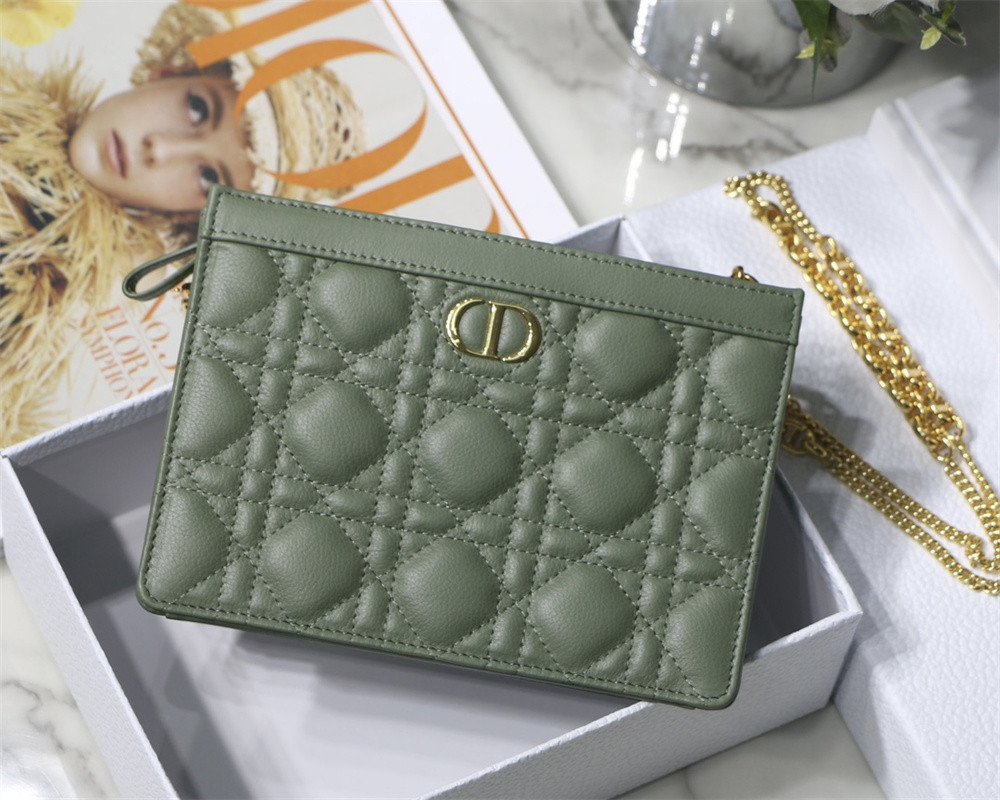 d*or caro zipped pouch with chain green S*pple cannage calfskin 19 x 14 x 4.5 cm