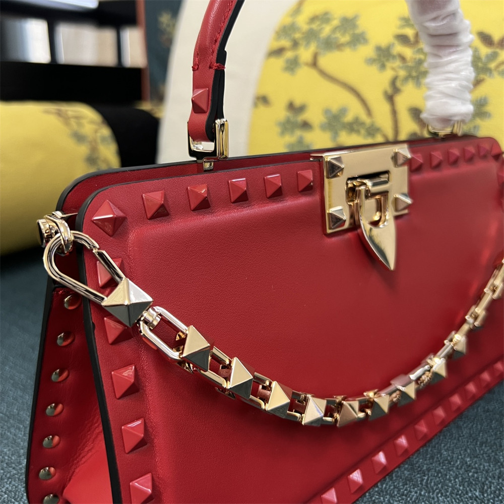 Va1e*ntin0 garavani rockstud23 smooth calfskin handbag red