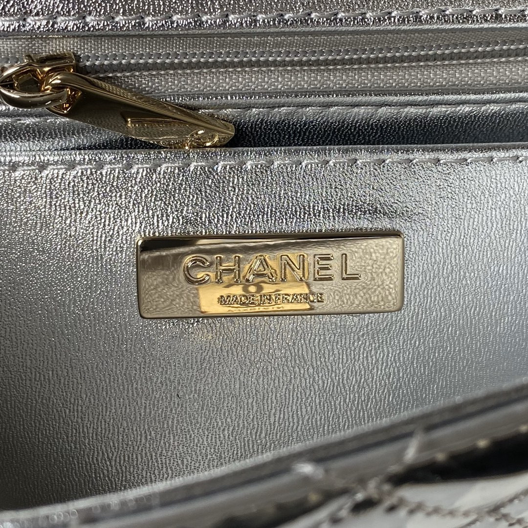 Ch*el flap bag & star coin purse silver 12.5×19×5cm