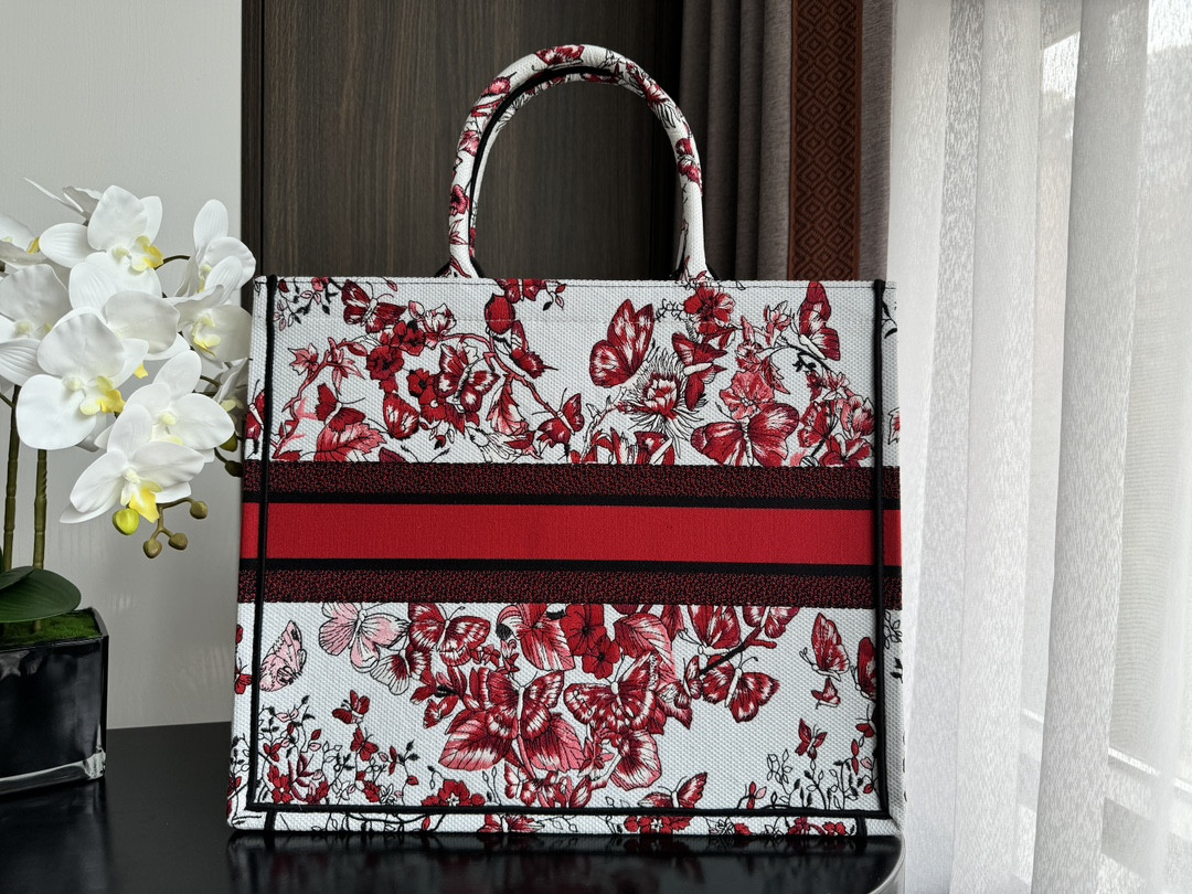 large D*or book tote white and red le cŒur des papillons embroidery 16.5 x 14 x 7.5 inches