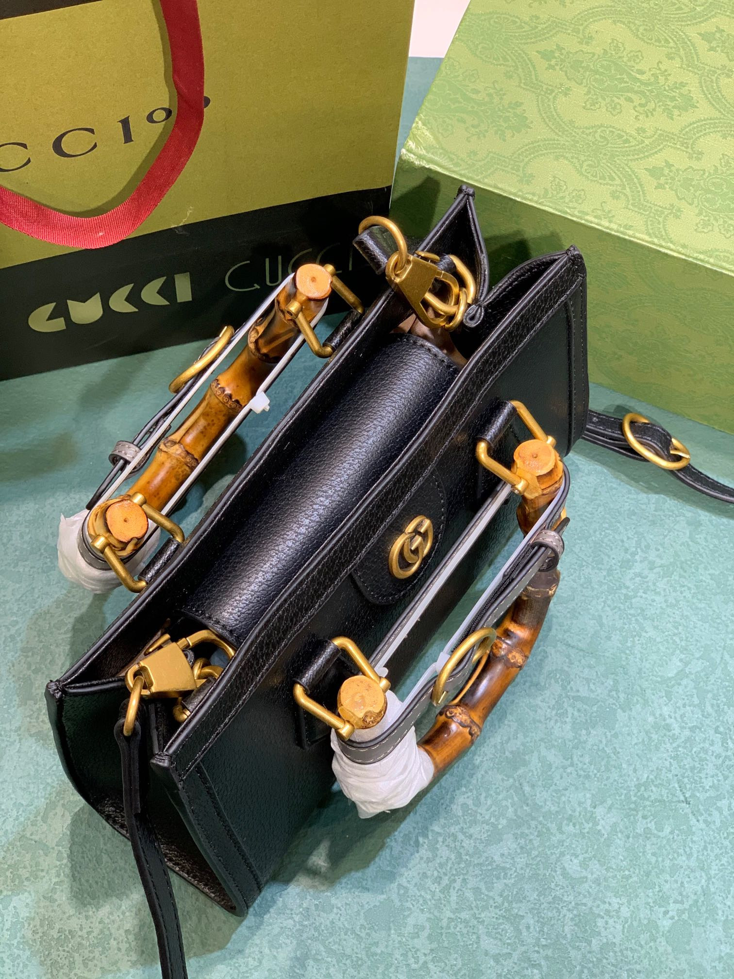 G*u*i diana small shoulder bag black 25w x 16h x 9d cm