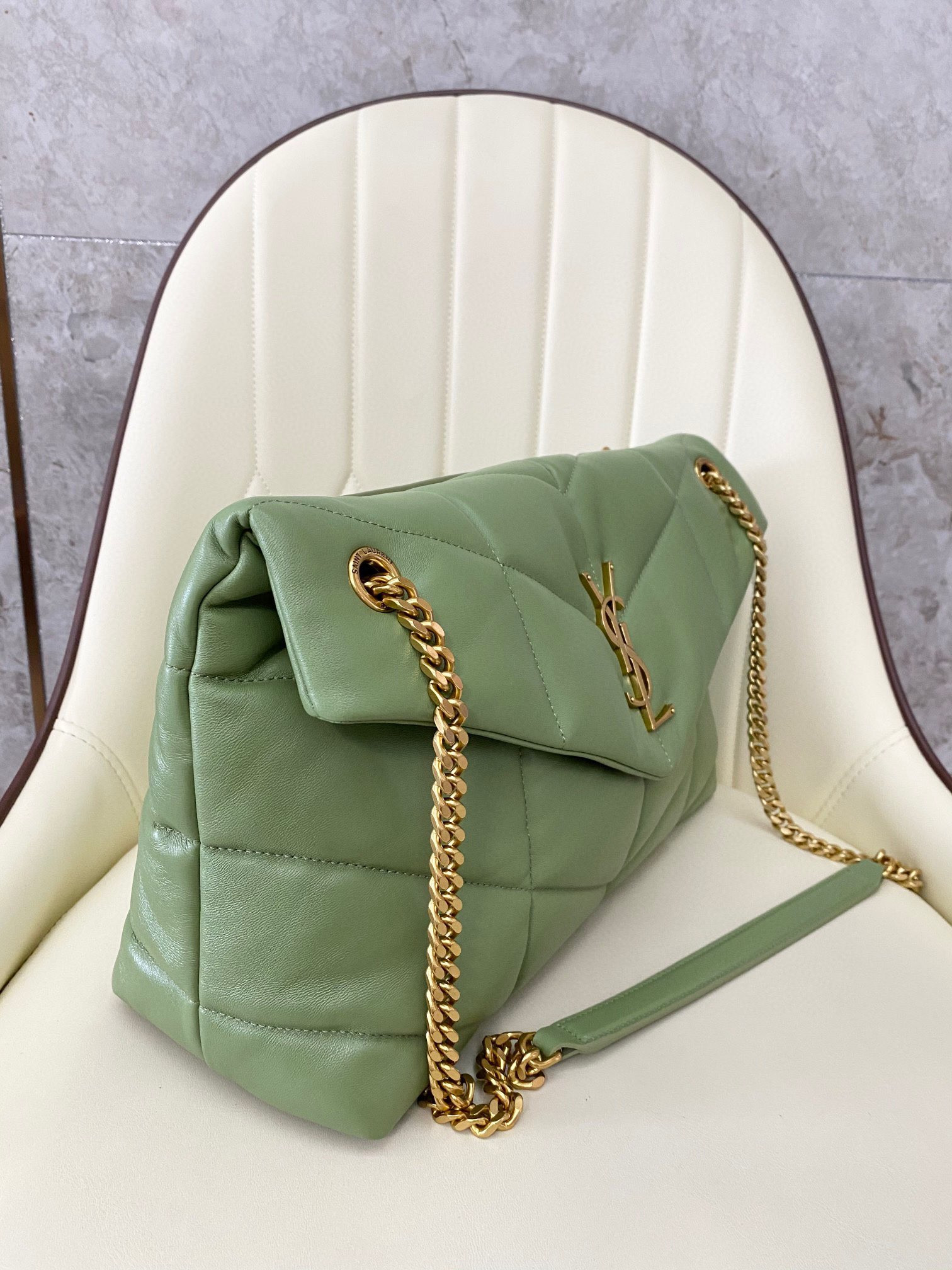 Y*L puffer medium in nappa leather light green 13.7 x 9 x 5.3 inches