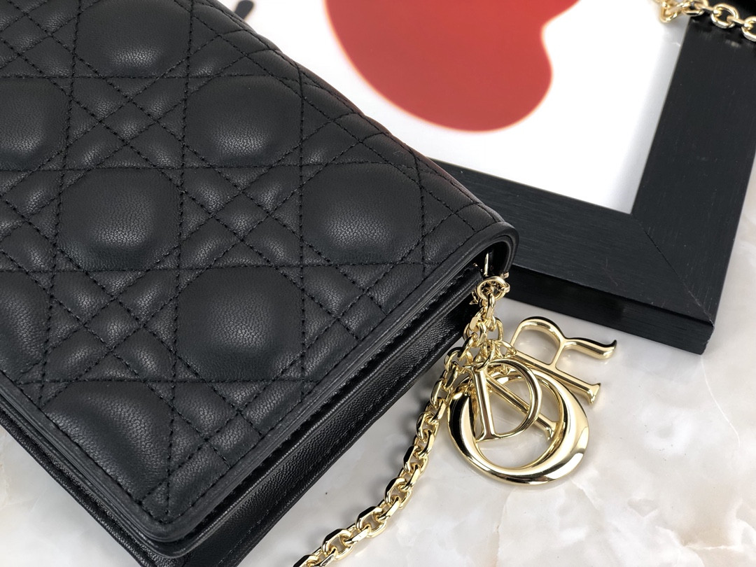 lady D*or pouch black cannage 8.5 x 4.5 x 1 inches