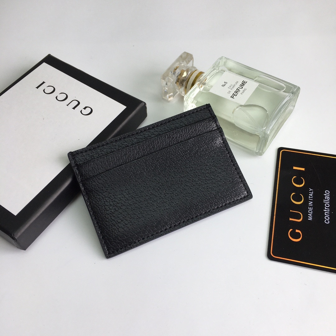 G*u*i gg  card case wallet
