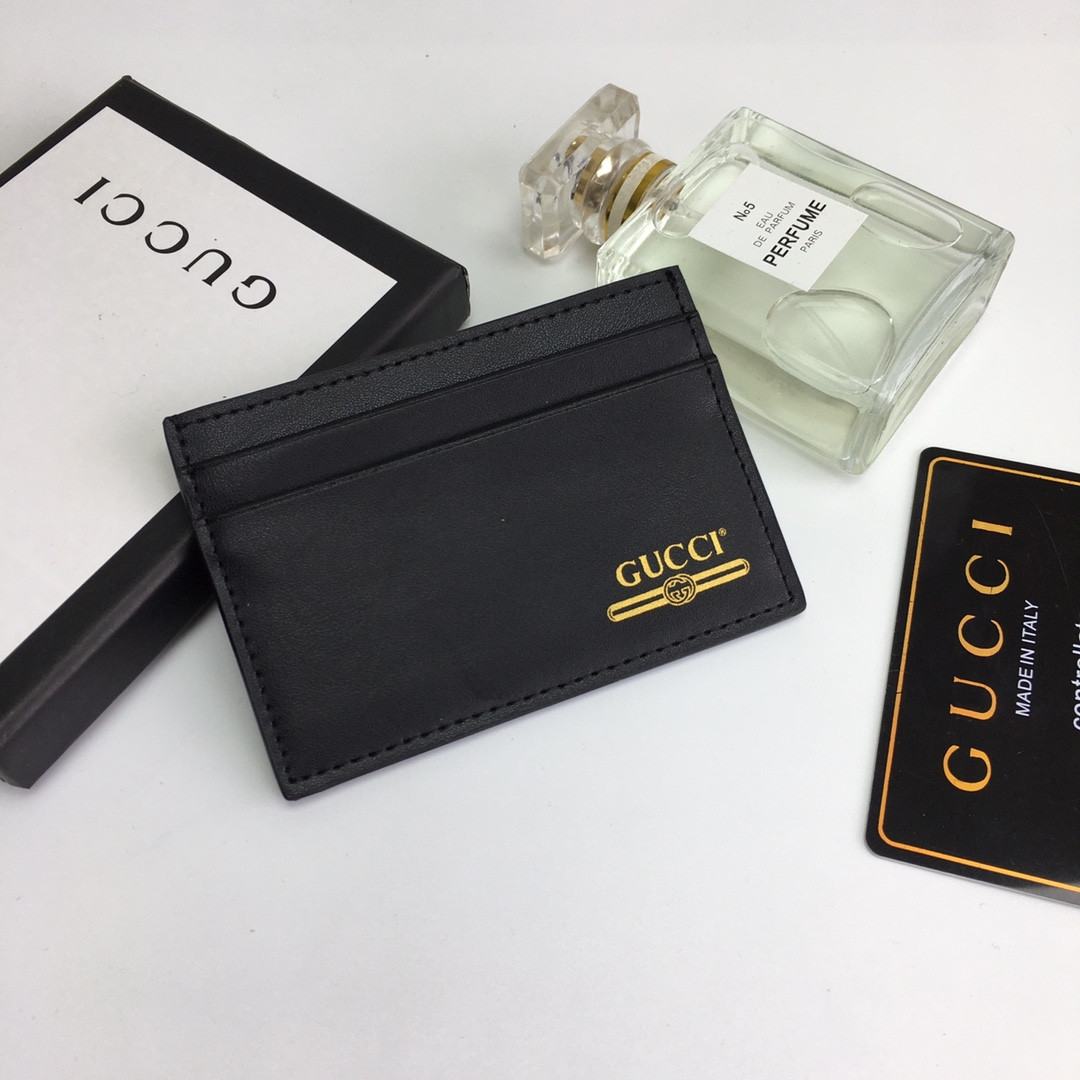 G*u*i gg  card case wallet