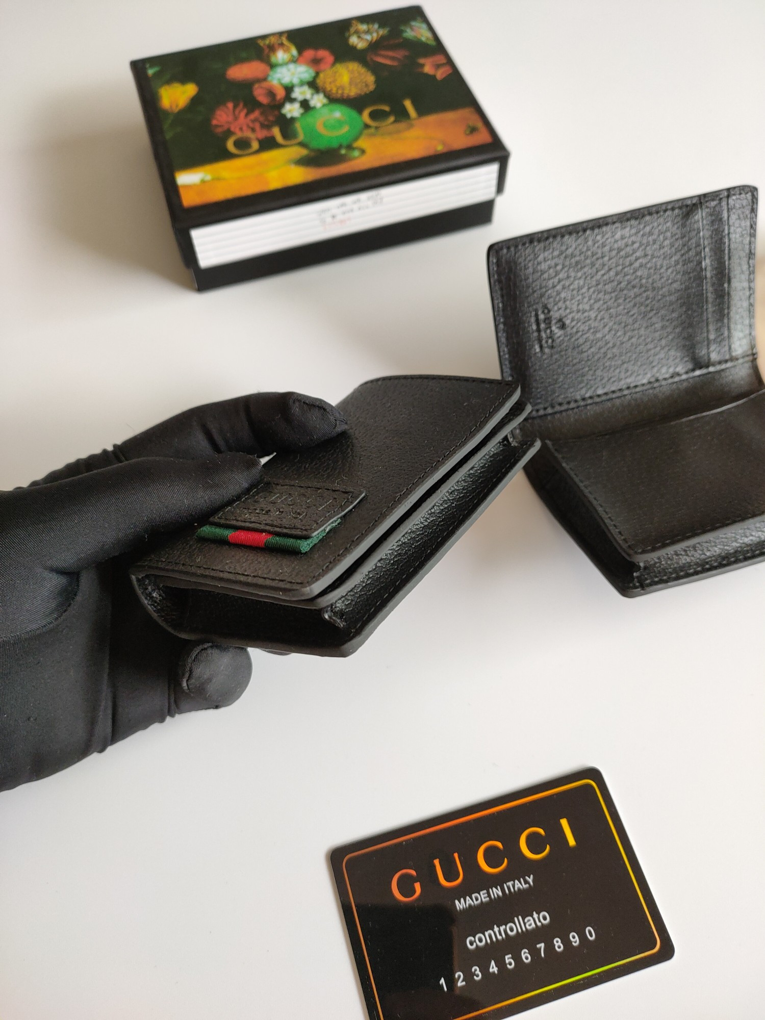 G*u*i gg card case wallet