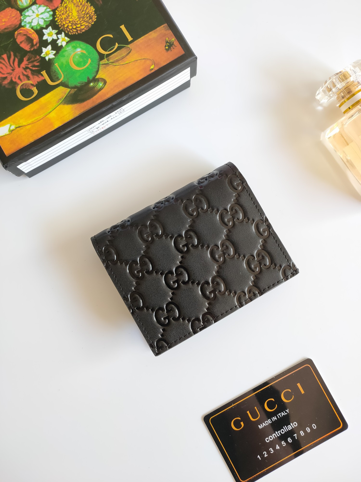 G*u*i gg  card case wallet