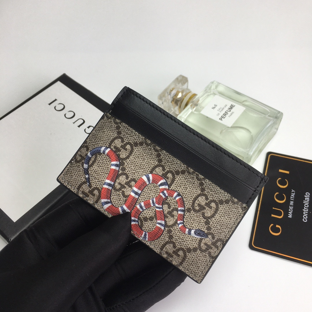 G*u*i gg card case wallet
