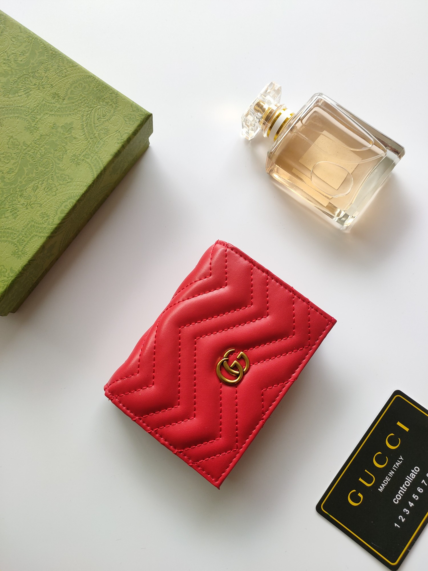 G*u*i gg card case wallet