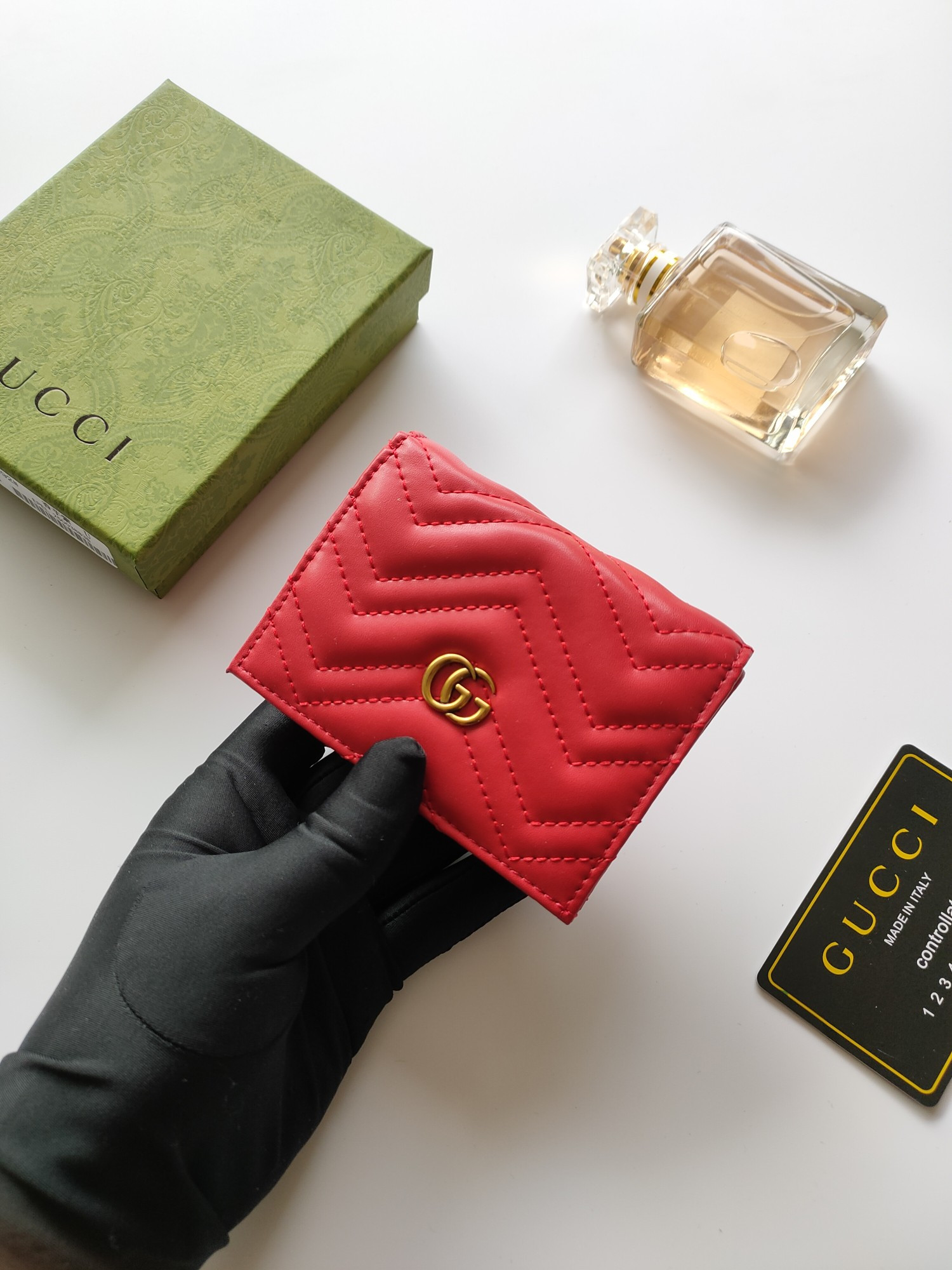 G*u*i gg card case wallet