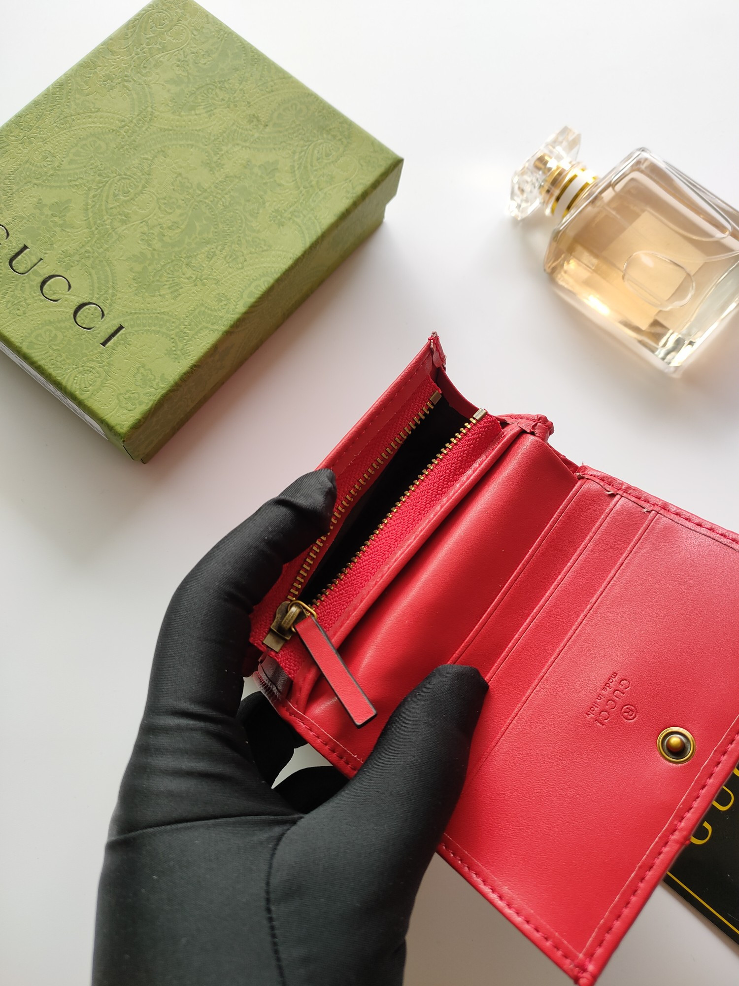 G*u*i gg card case wallet