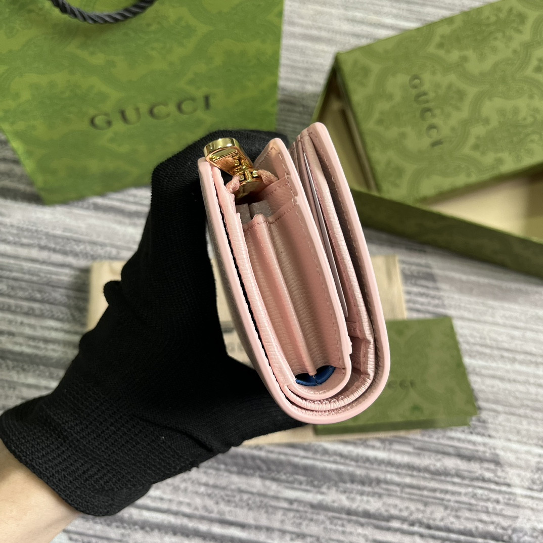 G*u*i script zip-around wallet pink 14 x 18.5 x 3cm